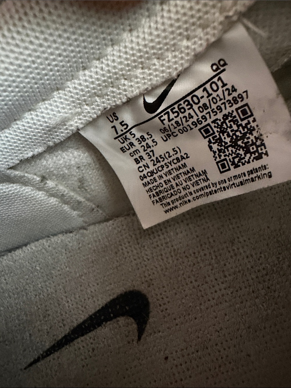 Nike killshot 2White & Gum Low-Top Sneaker - Picture 7 of 7